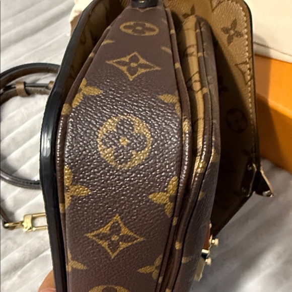 Louis Vuitton Pochette Métis Reverse Monogram - Picture 11 of 16